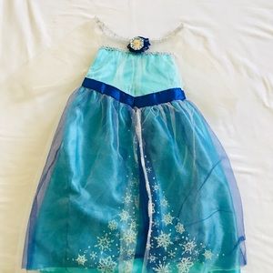 Elsa costume size 2t
